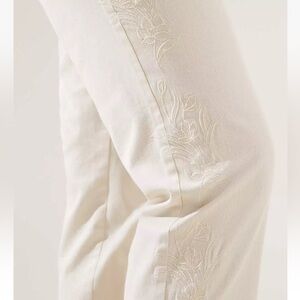 Ann Taylor LOFT Floral Embroidered Girlfriend Chino Cream Pants 14
